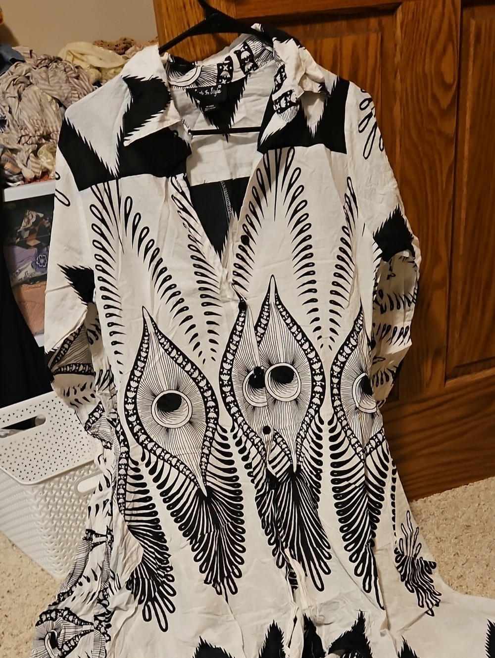 Women's Black & White Graphic Midi Dress - Elegant V-Neck